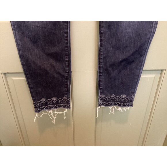 Lucky Brand Women's Size 6 Brooke Ankle Skinny Jeans Embroidered Raw Hem Cropped - Picture 4 of 11